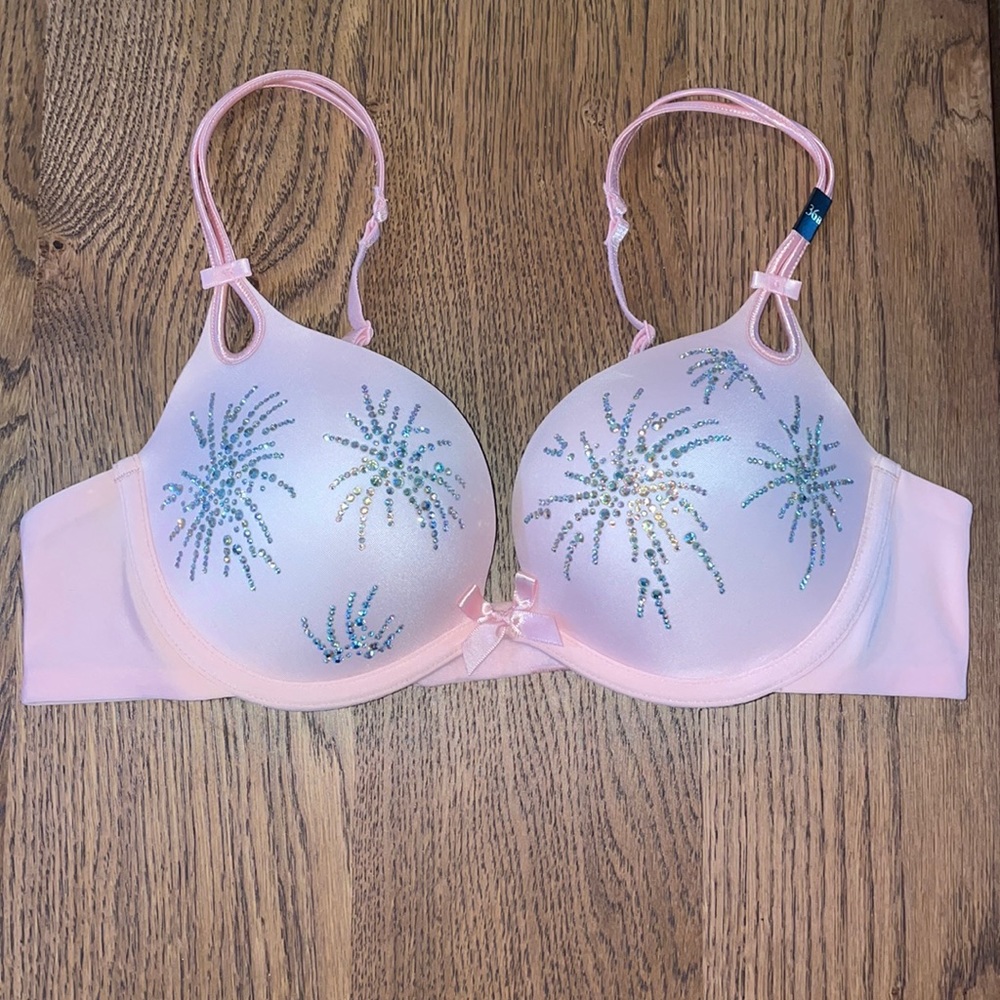 NWT Victoria’s Secret Sexy Little Things 36B push up bra